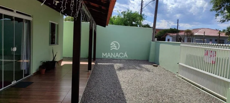 Imagem Casa 2 quartos 1 suíte, 600m da praia, garagem pra 2 carros no São Cristóvão