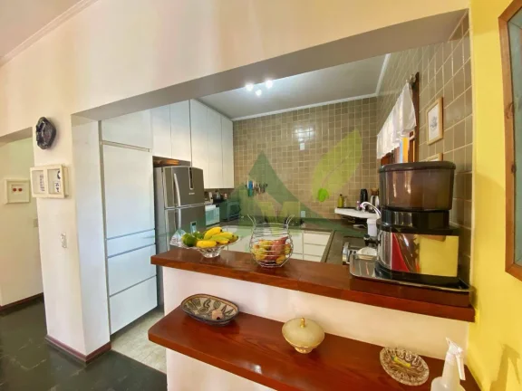 Imagem Casa Espaçosa e Aconchegante à Venda no Bairro Loanda, Atibaia/SP
