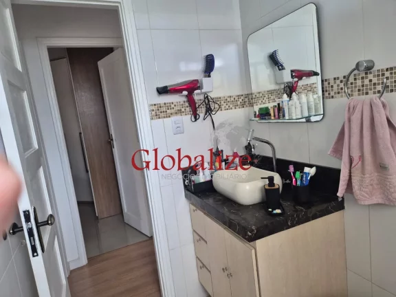 Imagem Apartamento no 1° Andar, com 2 dormitórios à venda no bairro da Aparecida por R$385.000,00.