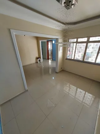 Imagem EXCELENTE Casa TRIPLEX com 260m² no Pq Duque.