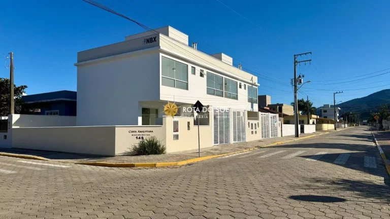 Imagem Costa Amalfitana Residencial Sobrados 2 suítes Praia Zimbros Bombinhas SC