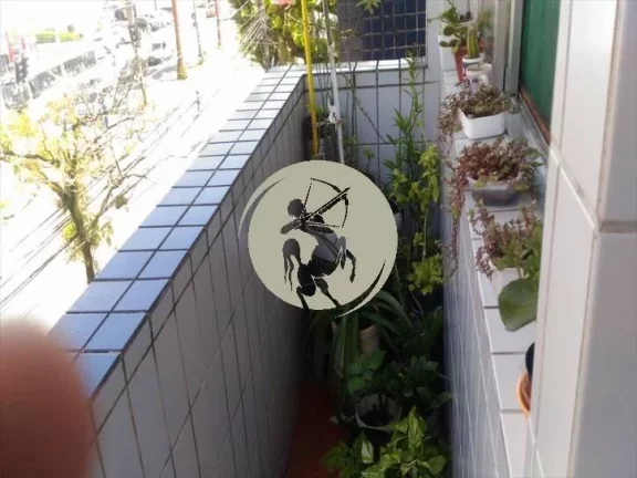 Imagem SEM ELEVADOR TERCEIRO ANDAR MAS COM GARAGEM DEMARCADA