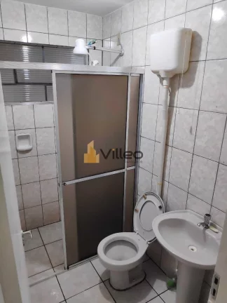 Imagem Duas casas.

Casa do piso superior: Em fino acabamento e inteira reformada.
Sala, dois quartos sendo...