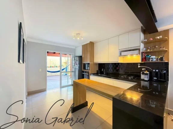 Imagem Casa em Condomínio à Venda em Valinhos-SP - 3 Quartos, 1 Suíte, 2 Salas, 2 Banheiros, 2 Vagas, 97m² no Jardim Santa Helena!