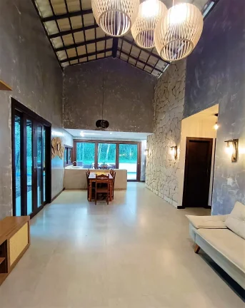 Imagem Casa em Condomínio para aluguel em Praia do Forte, Bahia - Açu da Torre - Com Piscina e Quadra Poliesportiva