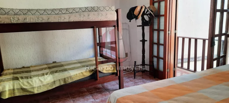 Imagem Casa Triplex Mobiliada Peró c/ 100 m²