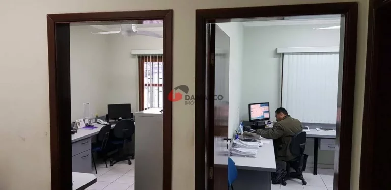 Imagem Sobrado à venda 3 Quartos, 1 Suite, 2 Vagas, 165M², Vila Mazzei, Santo André - SP