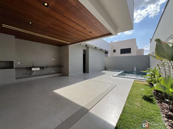 Imagem Mansão de Alto Padrão à Venda no Estância das Águas em Patos de Minas – 3 Suítes, Piscina e Acabamento Luxo