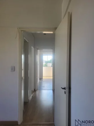 Imagem Amplo apartamento no centro de Santa Maria, sala para 02 ambientes com lareira e