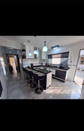 Imagem Sobrado Vila Fatima - 248 m² - 3 Dormitórios - 2 Suites - Espaço Gourmet - 2 Vagas