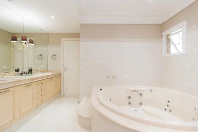 Imagem Casa 5 suites Campo Comprido