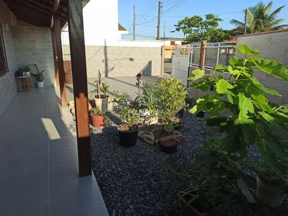 Imagem Linda Casa com 3 Quartos no Centro de Barra Velha – SC