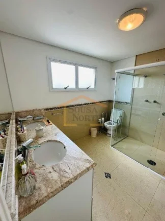 Imagem Apartamento com 160m², 3 dormitórios, sendo 3 suites todos com varanda, sala para dois ambientes, ...