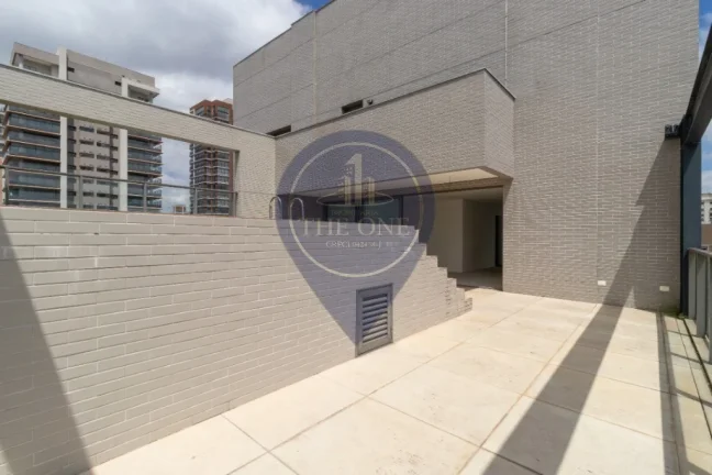 Imagem Cobertura de Luxo em Moema, São Paulo-SP: 3 Quartos, 3 Suítes, 2 Salas, 4 Banheiros, 6 Vagas de Garagem, 398m² de Área.
