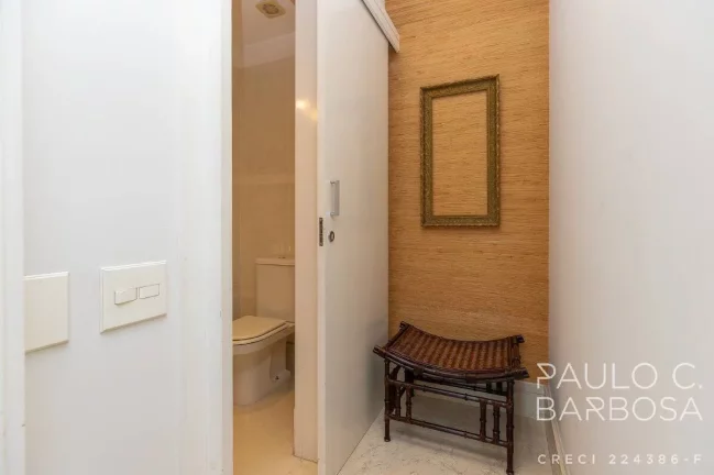 Imagem Rua Araguari com 3 Suítes - 4 Vagas - 243m²