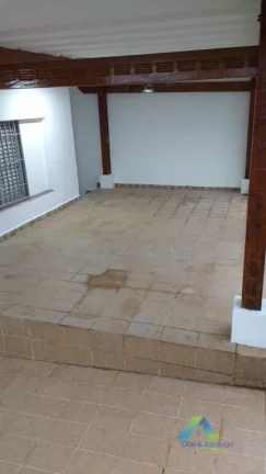 Imagem Linda casa 3 dormitórios,sendo 1 suite, 3 vagas de garagem, lavanderia, quintal com localização privilegiada fácil acesso a comércios .