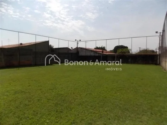 Imagem Este imóvel espaçoso e bem distribuído é perfeito para quem busca conforto e lazer. Com três do...