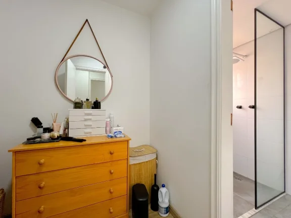 Imagem Apartamento 155M², 4Q, 1 Suíte, 3 Banheiros, 3 Vagas, Sacada, Lavabo, Academia, Piscina, Churrasqueira, Sauna, Quadra, Playground, Depósito, Despensa.