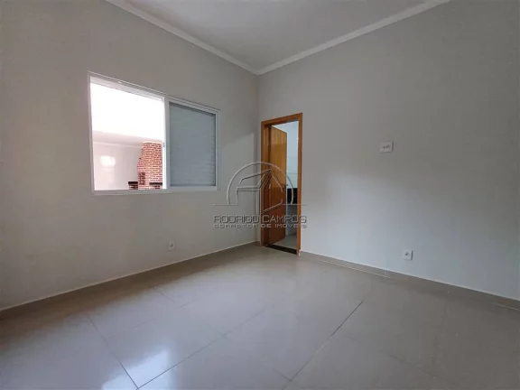 Imagem Espaçosa Casa Térrea à Venda no Ocian, Praia Grande - 3 Quartos e Churrasqueira