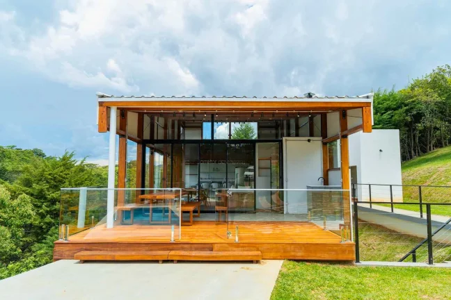 Imagem Exclusividade: Design Moderno com Vista para a Pedra do Baú