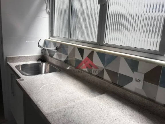 Imagem Apartamento com 2 dormitórios à venda, 70 m² por R$ 310.000,00 - Santa Rosa - Niterói/RJ