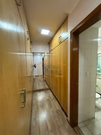 Imagem Apartamento alto padrão, 4 dormitórios, sendo 3 suítes, 1 delas máster com closet e sacada, sala...