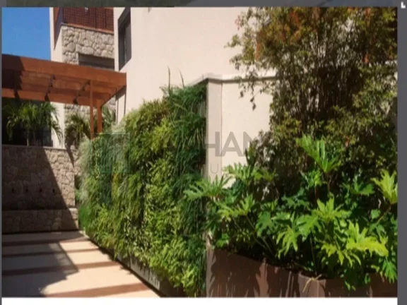 Imagem Vendo casa em condomínio fechado no Jd. Europa. Condomínio horizontal fechado, com apenas 6 casas com áreas a partir de 460m2 privativos, isoladas co
