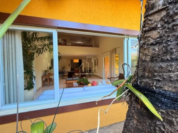 Imagem Casa de Alto Padrão à Venda em Stella Maris | 4 Suítes | 296m² | Condomínio com Acesso Privativo à Praia