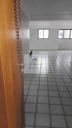 Imagem Vendo Cobertura com 447 m², 4 suítes, piscina privativa e 3 vagas