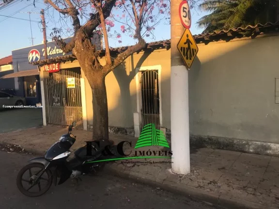 Imagem Casa para Venda em Limeira, Vila Queiroz, 2 dormitórios, 1 banheiro, 1 vaga