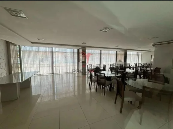 Imagem Apartamento de 3 Quartos+ Dependência de Empregada.2 Vagas de Garagem. No Altiplano