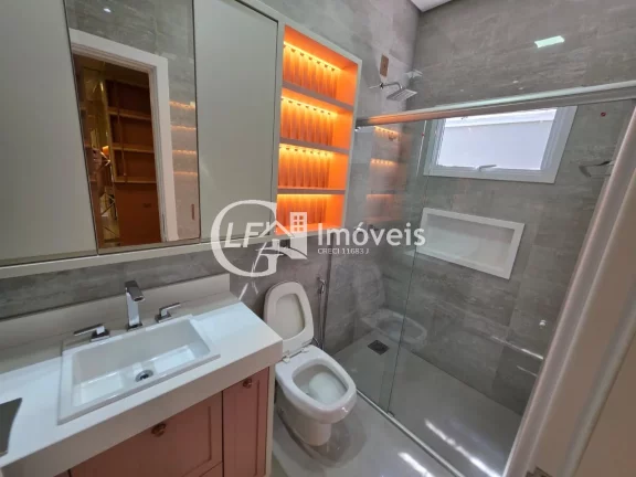 Imagem Casa à venda na Vila Vilas Boas: 3 suítes, 2 salas, 5 banheiros, vagas de garagem, 250m². Confira já!