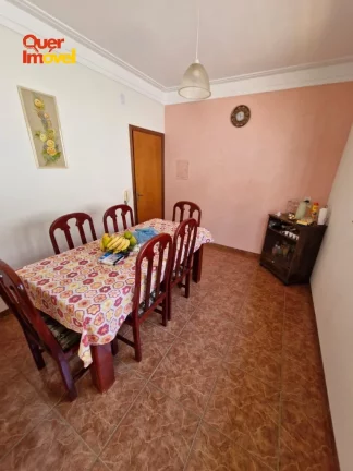Imagem Imperdível: Casa à venda em Ribeirão Preto-SP, bairro Alto do Ipiranga. 3 quartos, 2 suítes, 3 salas, 4 banheiros, 3 vagas de garagem. 267,06 m².