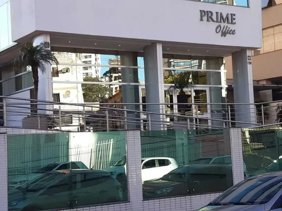 Sala Comercial com 56,98m 1 vaga privativa e lavabo em Passo Fundo/RS