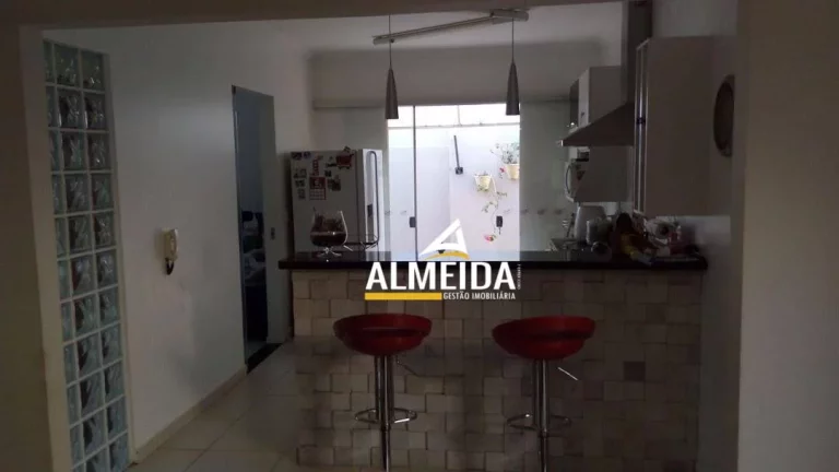 Imagem Casa com 3 dormitórios à venda, 229 m² por R$ 950.000,00 - Vila Paulista - Rio Claro/SP