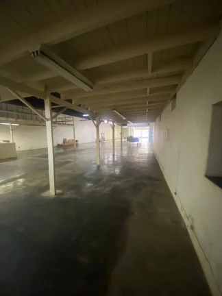 Imagem Salão comercial na Av. José Gomes - Antiga Pneulândia