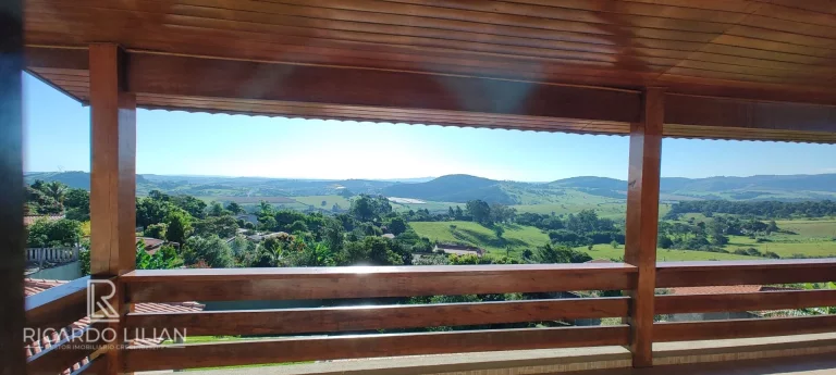 Imagem "Espetacular Casa em Condomínio Fechado: 4 Suítes, Área Gourmet, Piscina e Vista Inigualável!"