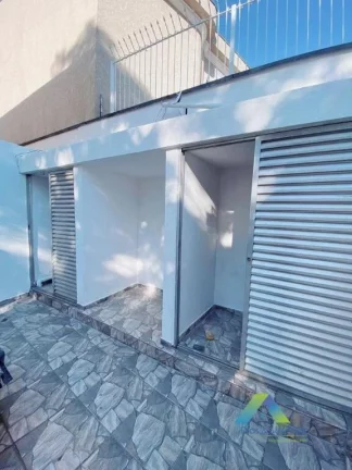 Imagem Belíssimo sobrado,4 dormitórios, 1 suíte com closet, escritório, sala de estar, sala de jantar, lavabo, cozinha espaçosa, despensa, lavanderia.