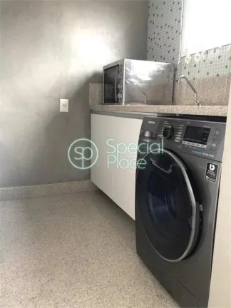 Imagem Lindo apartamento, totalmente reformado em rua charmosa e de fácil acesso para toda comodidade do b...