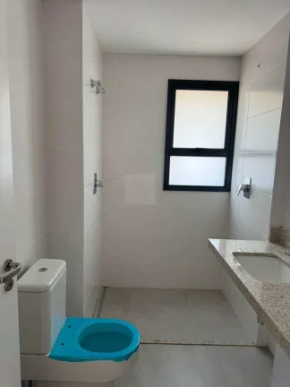 Imagem Hype-Apartamento de luxo à venda em Ribeirão Preto, Jardim Botânico, com 3 quartos, 156m2, sala com pé direito duplo, andar alto frente.