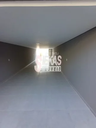 Imagem Imperdível! Casa à venda em São Paulo-SP, Vila São Geraldo. 3 quartos, 1 suíte, 1 sala, 3 banheiros, 4 vagas, 170m². Venha conferir!