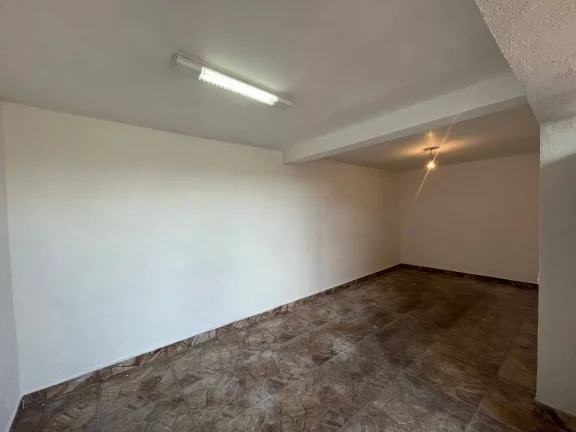 Imagem Linda casa de esquina no Jd. São Miguel