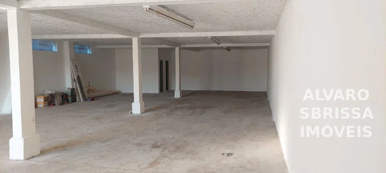 Imagem Galpão comercial com 700 m2 mais 200 m2 no subsolo para locação no B São Luíz em Itu SP localização perfeita para comércios em geral ou igrejas