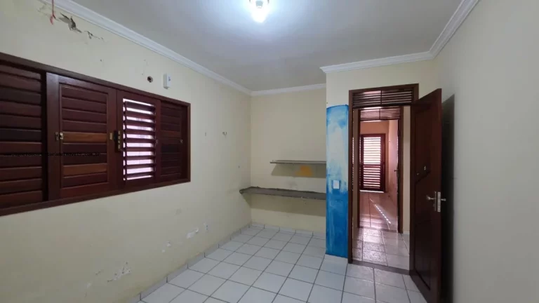 Imagem Casa para Venda em Parnamirim, Nova Parnamirim, 3 dormitórios, 1 suíte, 2 banheiros, 2 vagas