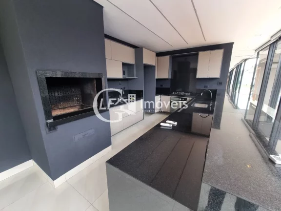 Imagem Impecável casa à venda em Campo Grande-MS, na Vila Jacy: 3 suítes, 2 salas, 4 banheiros, 5 vagas de garagem, 162,76 m² de área.