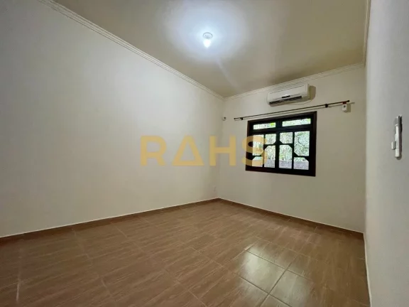 Imagem Excelente Casa com 1 suíte mais 3 quartos no bairro de Pirabeiraba em Joinville por R$890.000,00. T...