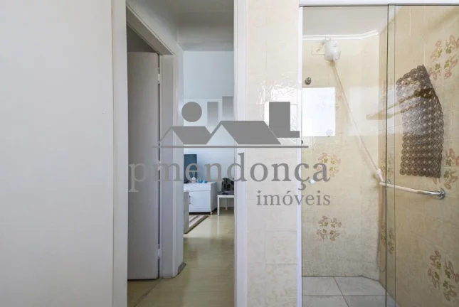 Imagem Ótimo apartamento no 2º andar, localizado na Rua Alves Guimarães, com 129m².