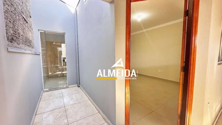 Imagem Casa com 2 dormitórios à venda, 100 m² por R$ 420.000,00 - Jardim Cherveson - Rio Claro/SP