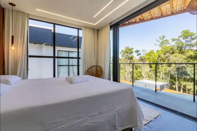 Imagem LINDA RESIDÊNCIA DE ALTO PADRÃO Á VENDA DE PORTEIRA FECHADA EM CONDOMINIO EM ARRAIAL D'ÁJUDA - PORTO SEGURO - BAHIA