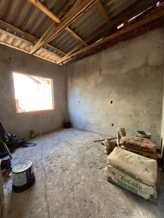 Imagem Casa à venda, com 2 quartos, 75m²